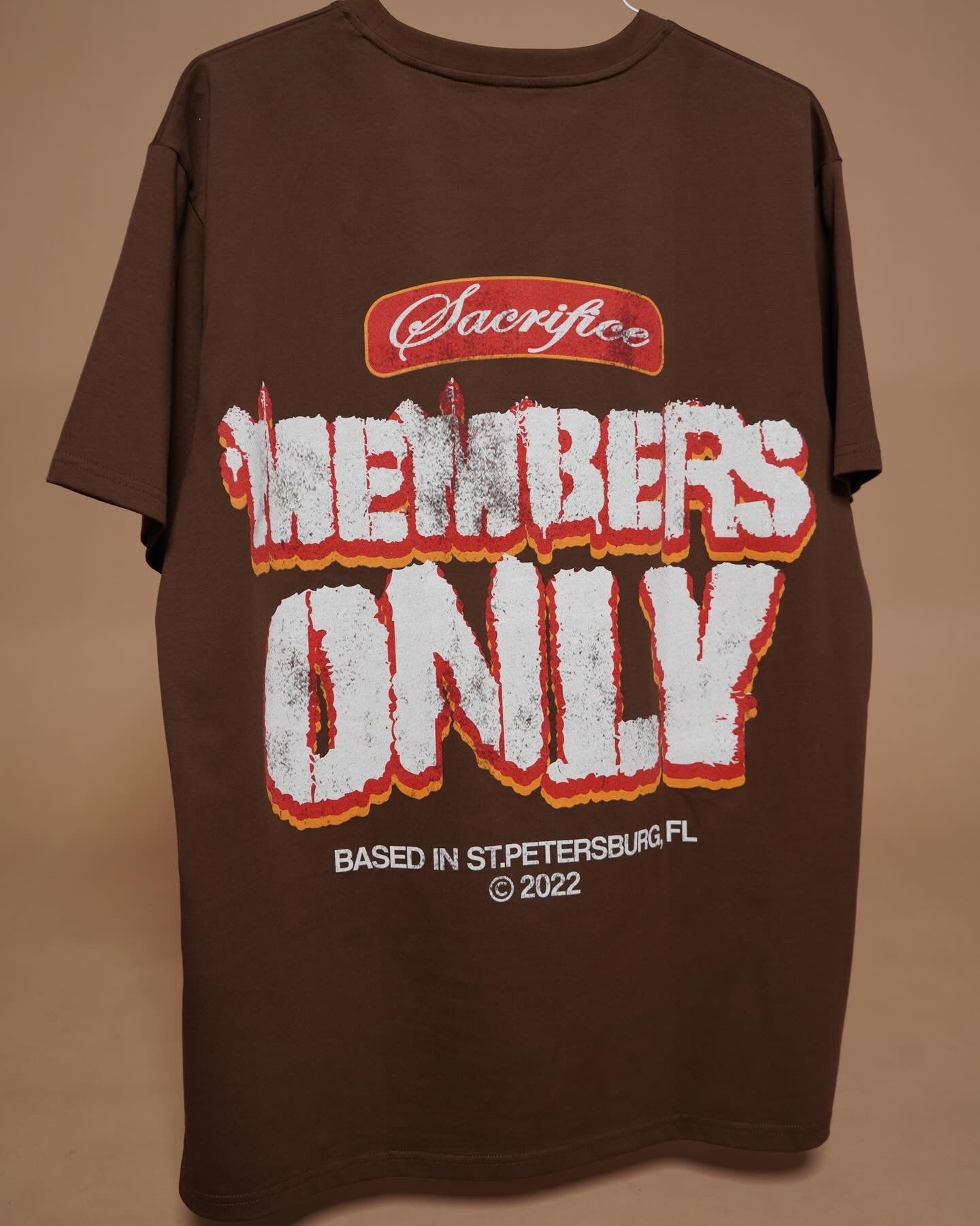 MEMBERS ONLY BROWN TEE