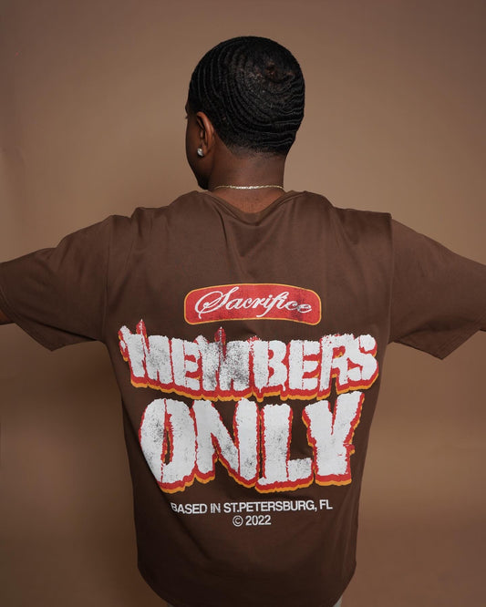 MEMBERS ONLY BROWN TEE
